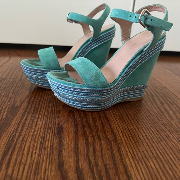Stuart Weitzman wedge sandals - size 5.5 - Picture 4 of 9